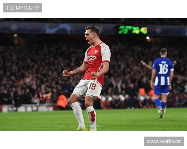 结束17年职业生涯，前阿森纳、马竞、津门虎球员梅里达退役